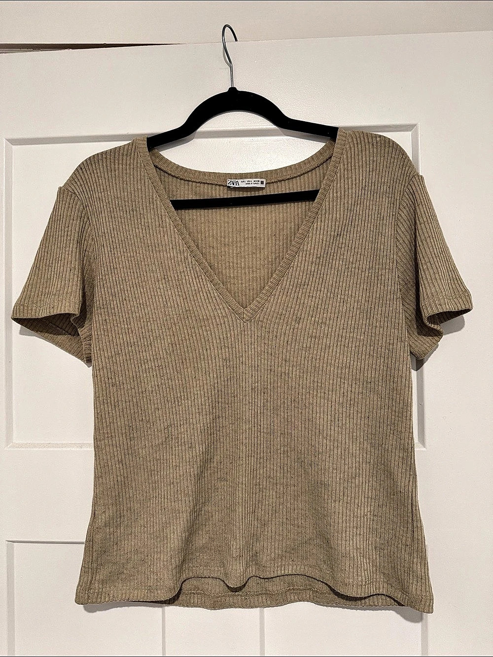 Zara Ribbed V-Neck Short Sleeve Top Size Medium